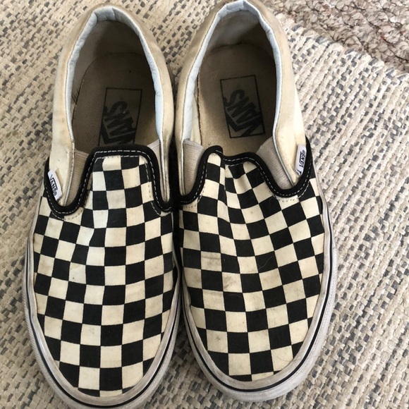 size 7 checkered vans